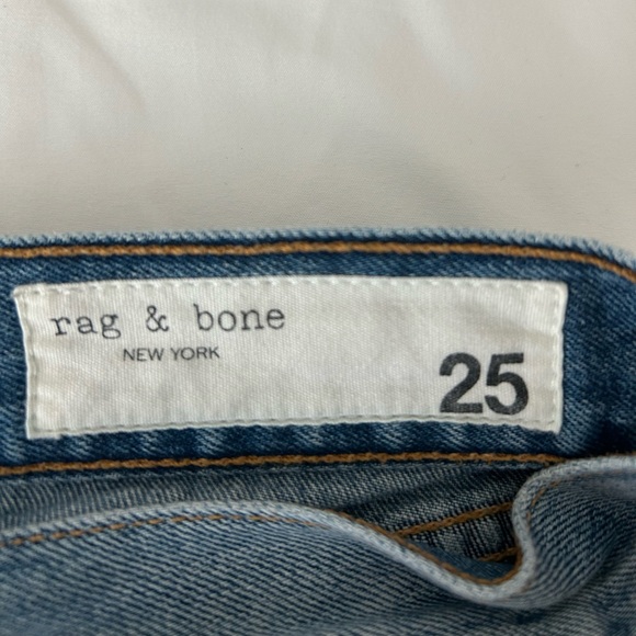 NWT Rag & Bone Distressed Denim Mid-Rise Shorts - Picture 3 of 4